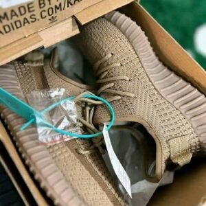 Yeezy Sneakers Shoes Pallets